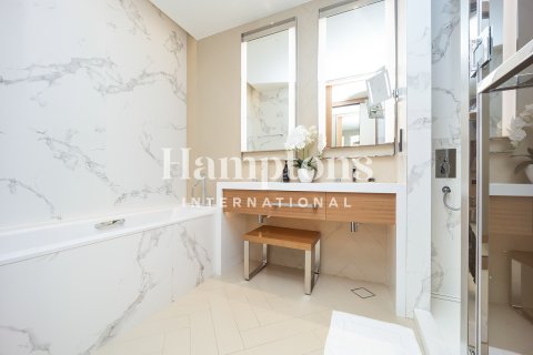 Apartment in Downtown Dubai (Downtown Burj Dubai), Dubai 2 bedrooms, 111.11198800 sq.m. № 108861 - photo 24
