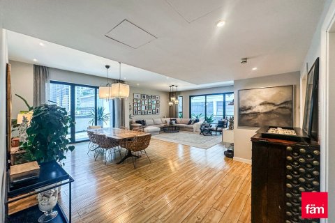 Купить квартиру в Дубай Марине, Дубай: 3 спальни, 249.7м², № 8046 - фото 2