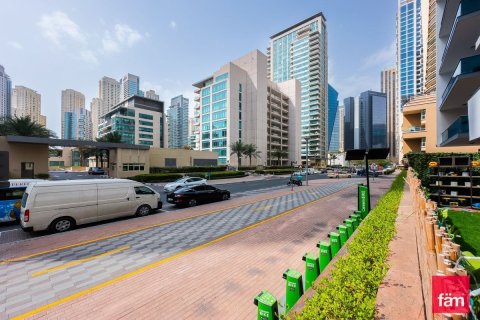 Apartment in Dubai Marina, Dubai 3 bedrooms, 249.7 sq.m. № 8046 - photo 30