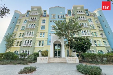 Купить здание в Джабаль-Али, Дубай: 1335.5м², № 55807 - фото 1
