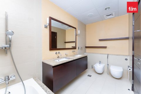 Снять в аренду квартиру в Пальме Джумейре, Дубай: 2 спальни, 159м², № 55816 - фото 10