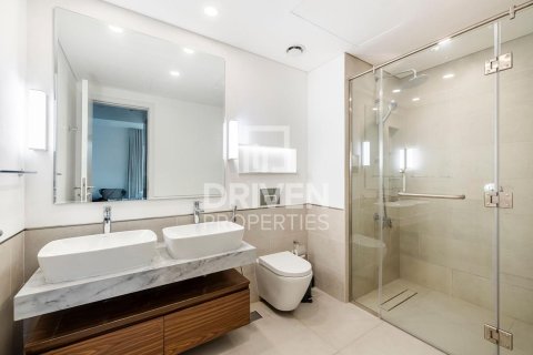 Apartamento en Umm Suqeim 3, Umm Suqeim, Dubai, 2 dormitorios, 126.07 m², № 127640 - foto 11
