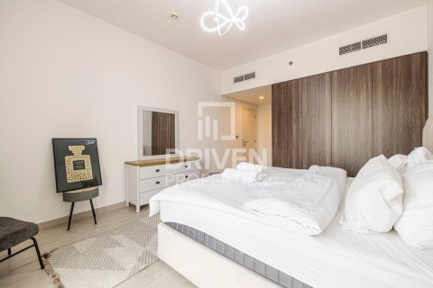 Apartamento en Umm Suqeim 3, Umm Suqeim, Dubai, 2 dormitorios, 126.07 m², № 127640 - foto 8