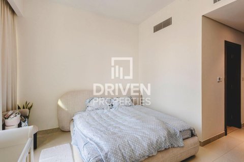 Apartment in Al Wasl, Dubai 3 bedrooms, 160.63 sq.m. № 129211 - photo 11