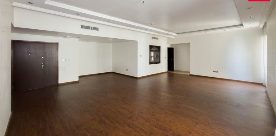 Apartment in Dubai 4 bedrooms, 260.6 sq.m. № 113620