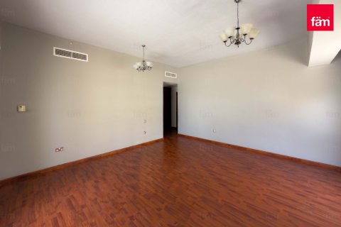 Apartment in Dubai 4 bedrooms, 260.6 sq.m. № 113620 - photo 23