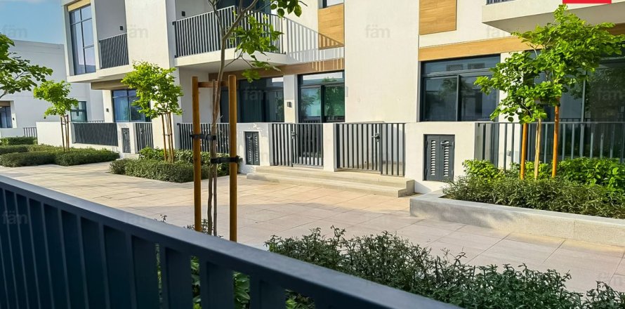 Villa à Dubai, 3 chambres, 125 m², № 123906