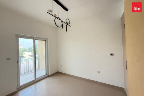 Villa in Dubai 3 bedrooms, 325 sq.m. № 123912 - photo 8