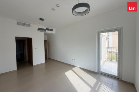 Villa in Dubai 3 bedrooms, 325 sq.m. № 123912 - photo 6