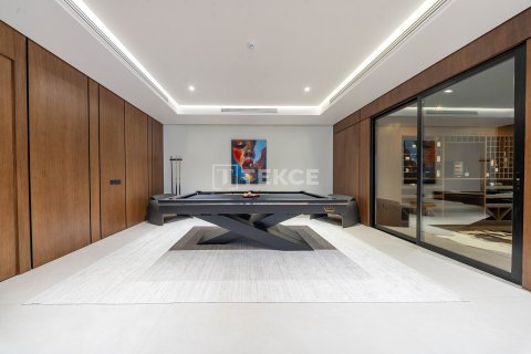 Villa in Dubai 6 bedrooms, 1031 sq.m. № 102244 - photo 2