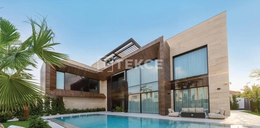 Villa in Dubai 6 bedrooms, 1031 sq.m. № 102244