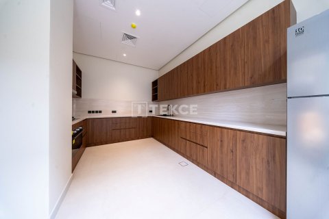 Villa in Dubai 6 bedrooms, 1031 sq.m. № 102244 - photo 26