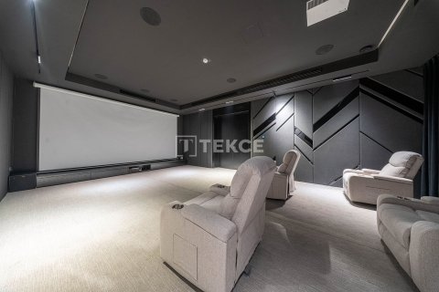 Villa in Dubai 6 bedrooms, 1031 sq.m. № 102244 - photo 15