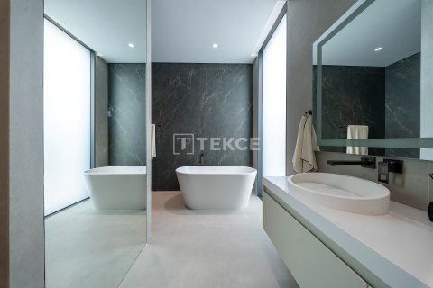 Villa in Dubai 6 bedrooms, 1031 sq.m. № 102244 - photo 7