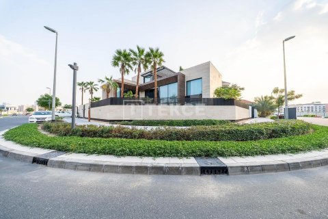 Villa in Dubai 6 bedrooms, 1031 sq.m. № 102244 - photo 12
