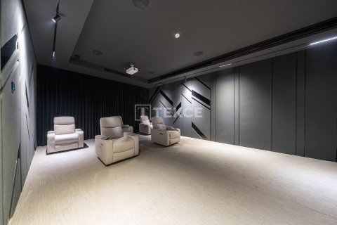 Villa in Dubai 6 bedrooms, 1031 sq.m. № 102244 - photo 5