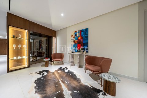 Villa in Dubai 6 bedrooms, 1031 sq.m. № 102244 - photo 21