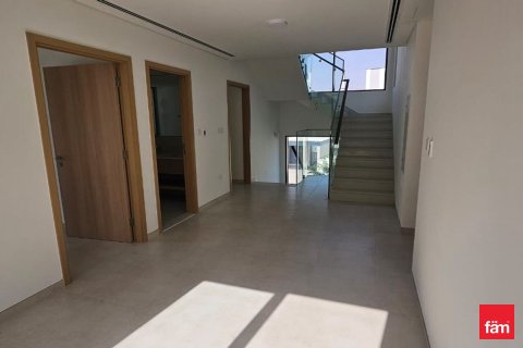 Villa à Dubai, 4 chambres, 463.2 m², № 84699 - photo 3