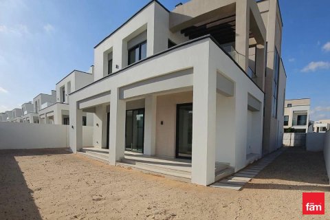 Villa à Dubai, 4 chambres, 463.2 m², № 84699 - photo 2