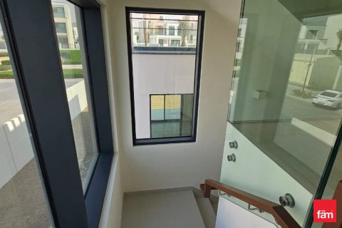 Villa à Dubai, 4 chambres, 463.2 m², № 84699 - photo 9