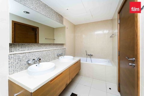 Apartment in Downtown Dubai (Downtown Burj Dubai), Dubai 2 bedrooms, 110 sq.m. № 14535 - photo 13