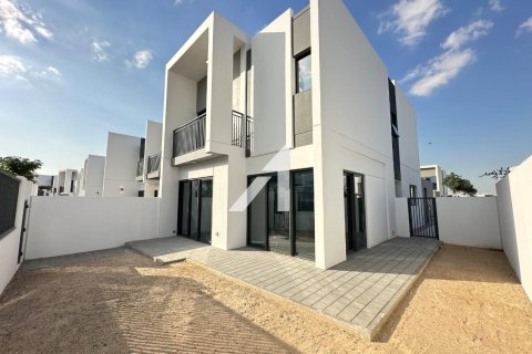 Villa à Dubai Land, Dubai, 4 chambres, 240 m², № 84386