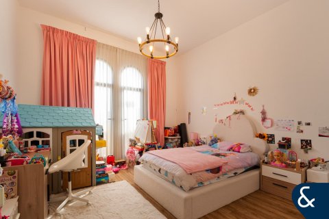 Villa in Mudon, Dubai 4 bedrooms, 354 sq.m. № 91282 - photo 18