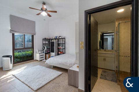 Villa in Mudon, Dubai 4 bedrooms, 354 sq.m. № 91282 - photo 14