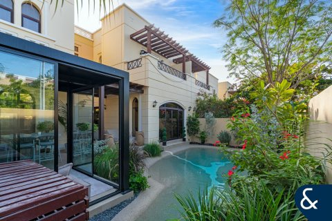 Villa in Mudon, Dubai 4 bedrooms, 354 sq.m. № 91282 - photo 10