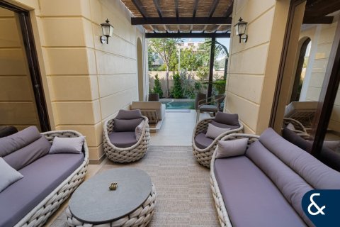 Villa in Mudon, Dubai 4 bedrooms, 354 sq.m. № 91282 - photo 8
