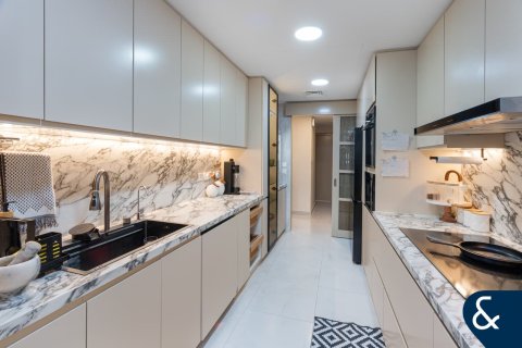Apartment in Motor City, Dubai 3 bedrooms, 198 sq.m. № 91291 - photo 13