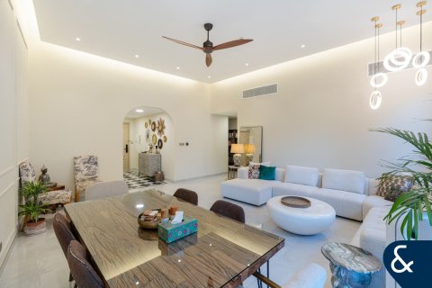 Apartment in Motor City, Dubai 3 bedrooms, 198 sq.m. № 91291 - photo 9