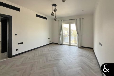 Купить виллу в Dubai Land, Дубай: 6 спален, 1256м², № 91284 - фото 20