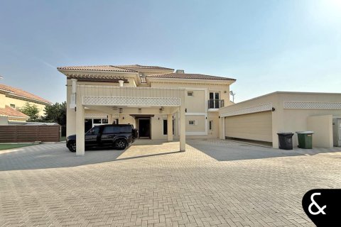 Купить виллу в Dubai Land, Дубай: 6 спален, 1256м², № 91284 - фото 2