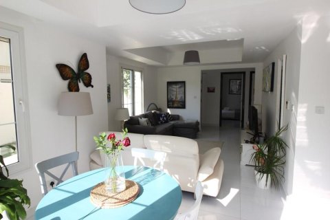Villa en The Springs, Dubai, 3 dormitorios, 208.66 m², № 123533
