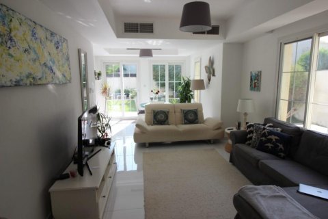 Villa en The Springs, Dubai, 3 dormitorios, 208.66 m², № 123533 - foto 3