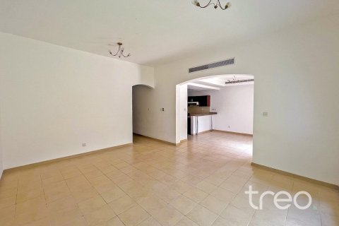 Adosado en Arabian Ranches, Dubai, 3 dormitorios, 244.06 m², № 123530 - foto 3