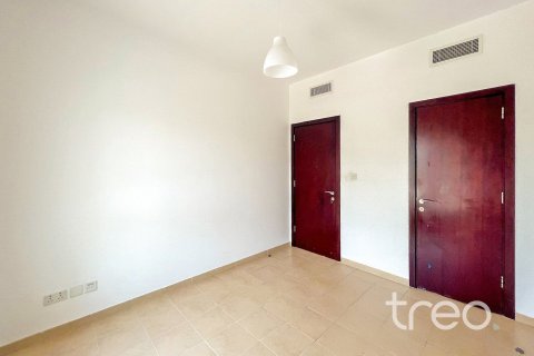 Adosado en Arabian Ranches, Dubai, 3 dormitorios, 244.06 m², № 123530 - foto 7