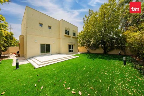 Villa à Dubai, 4 chambres, 560.3 m², № 133084 - photo 3