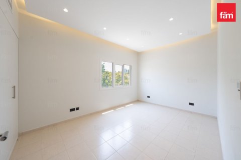 Villa à Dubai, 4 chambres, 560.3 m², № 133084 - photo 12