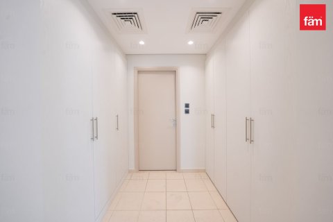 Villa à Dubai, 4 chambres, 560.3 m², № 133084 - photo 4