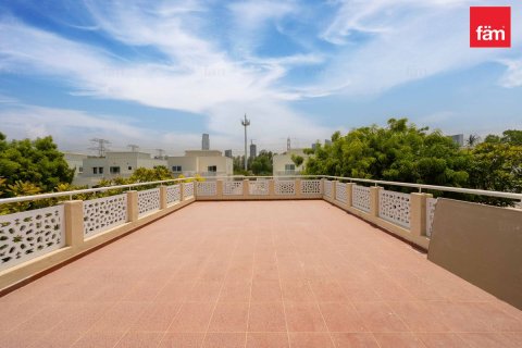 Villa à Dubai, 4 chambres, 560.3 m², № 133084 - photo 16