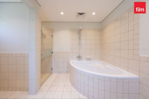 Villa à Dubai, 4 chambres, 560.3 m², № 133084 - photo 8