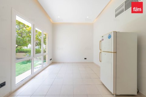 Villa à Dubai, 4 chambres, 560.3 m², № 133084 - photo 24