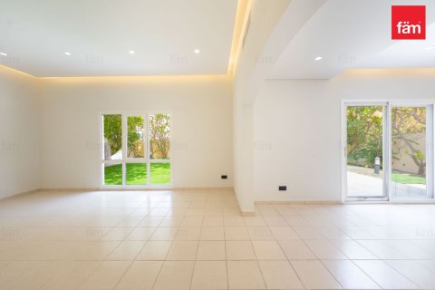 Villa à Dubai, 4 chambres, 560.3 m², № 133084 - photo 28