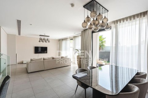 Townhouse in Mohammed Bin Rashid City, Dubai 4 bedrooms, 399.58 sq.m. № 128528