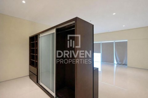 Apartment in Sheikh Zayed Road, Dubai 3 bedrooms, 209.96 sq.m. № 128527 - photo 12
