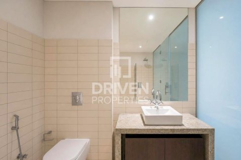 Apartment in Sheikh Zayed Road, Dubai 3 bedrooms, 209.96 sq.m. № 128527 - photo 17