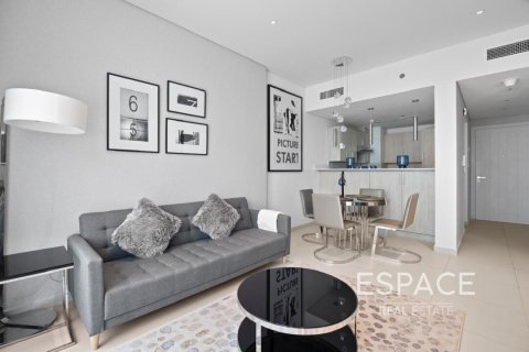 Apartamento en SEVEN RESIDENCES en Palm Jumeirah, Dubai, 1 dormitorio, 66 m², № 62940 - foto 1