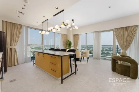 Apartamento en GOLF SUITES en Dubai Hills Estate, Dubai, 2 dormitorios, 104 m², № 62933 - foto 6